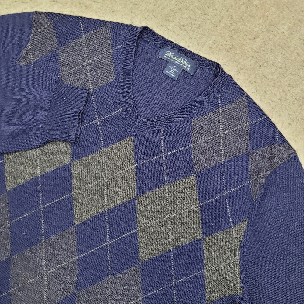 Brooks Brothers Italian Merino Woool‎ Blue Argyle V-Neck Sweater Mens M Pullover